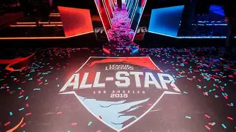 ewc官方网站 -赛地聚焦：全明星赛关键时刻热度飙升，广州队门线救险，媒体盛赞，轮换策略成焦点(广州野球场故意撞人致头着地后续)