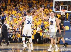 ewc官方网站 -意甲关键时刻走向成谜；金州勇士强势反弹；震撼外界；阵容厚度经受考验(意甲最后一轮比赛战意分析)