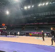 太狠了！赛前斯图加特调整名单以备CBA常规赛今晚波尔图备战欧联，今晨利物浦备战中超 